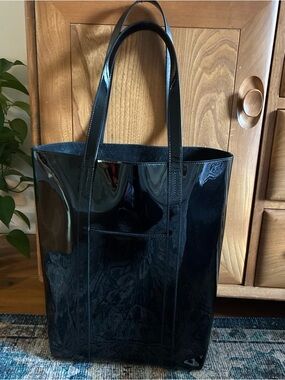 Sezane The Tote in black patent leather